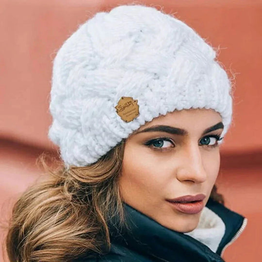 Damen Weiche Strickmütze mit Zopfmuster | ShopNory