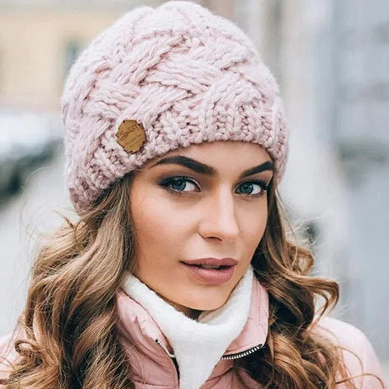 Damen Weiche Strickmütze mit Zopfmuster | ShopNory
