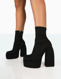 Schwarze Nylon-Stiefeletten