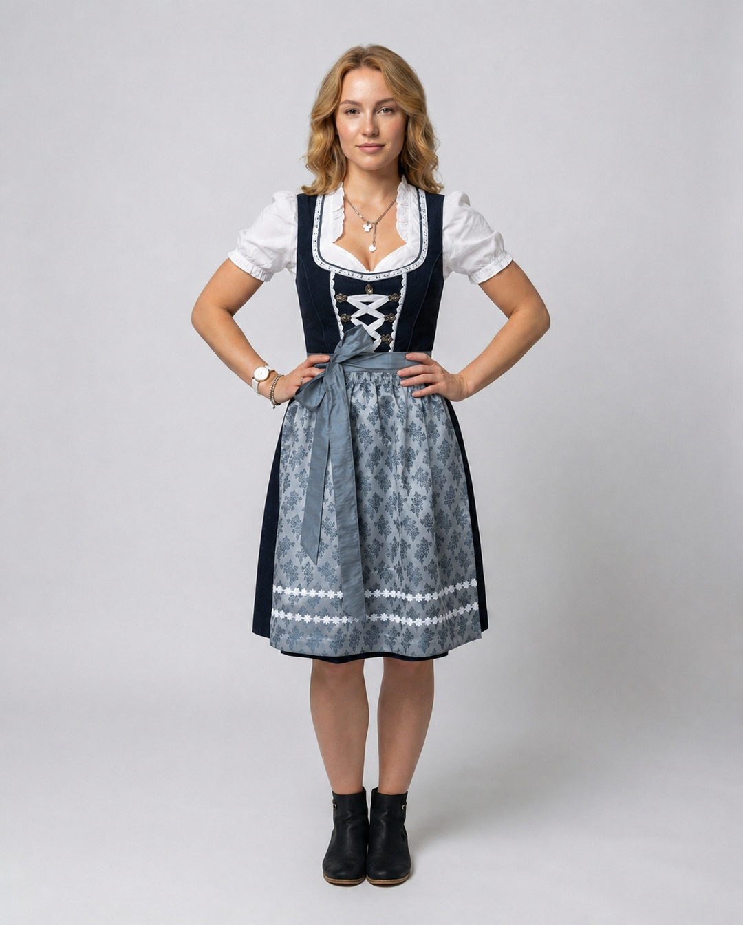 Shop Nory | Traditionelles Bayerisches Dirndl-Kleid für Damen