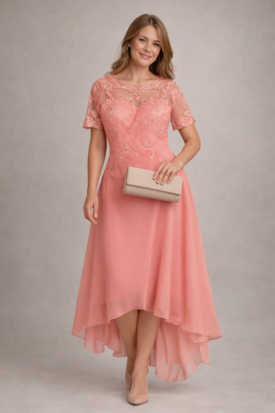 Damen Abendkleid mit Spitze und kurzen Ärmeln