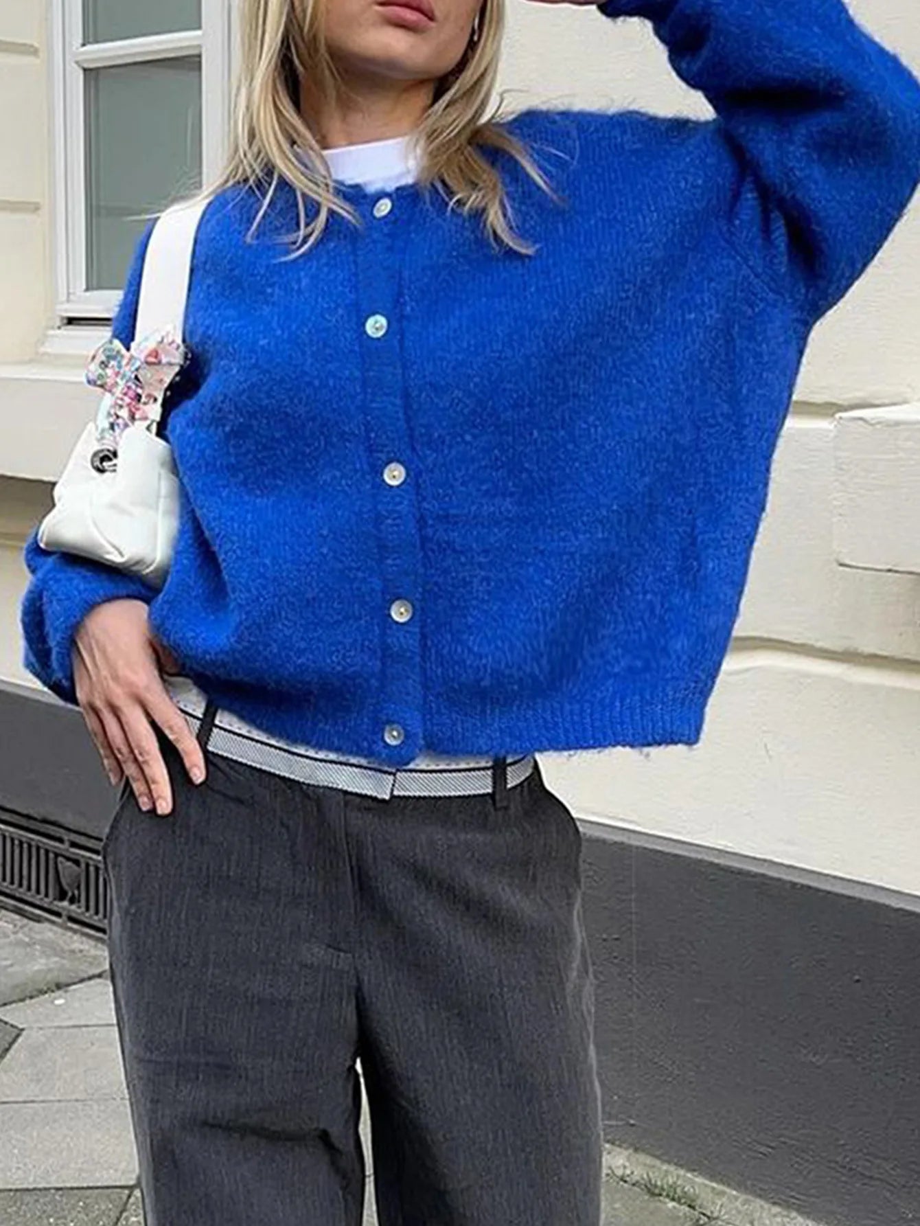 Damen Strickjacke mit langen Ärmeln und Knopfverschluss