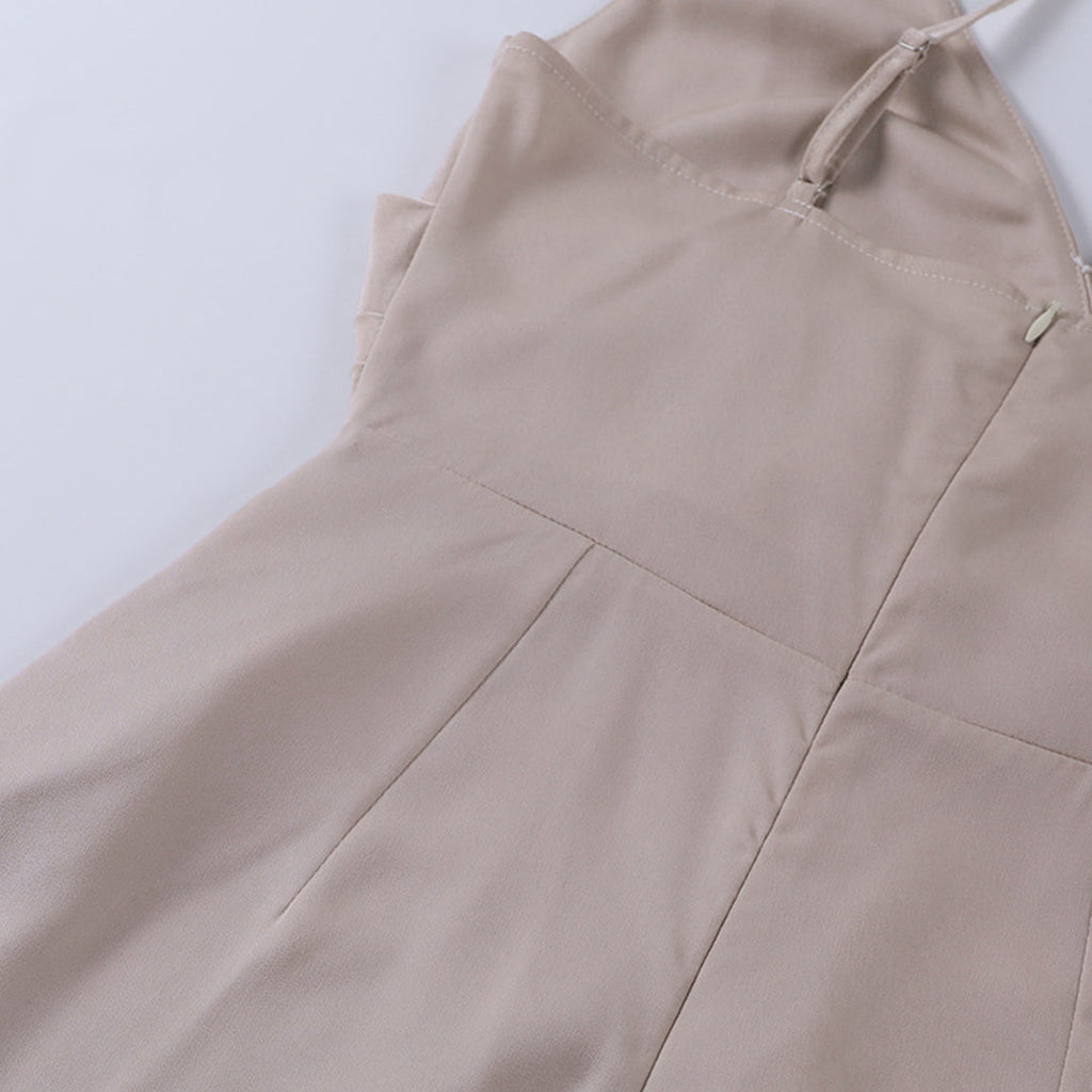 Festkleid mit Ausschnitt