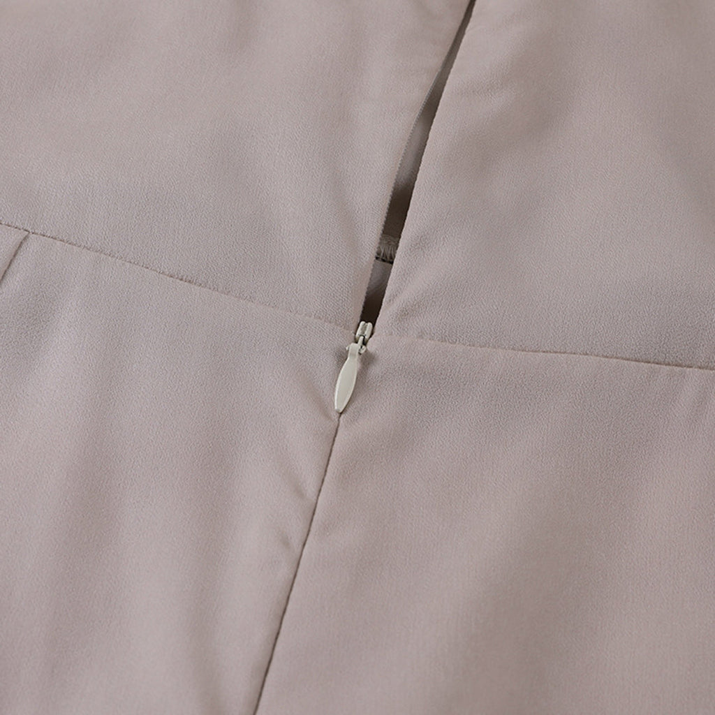 Festkleid mit Ausschnitt