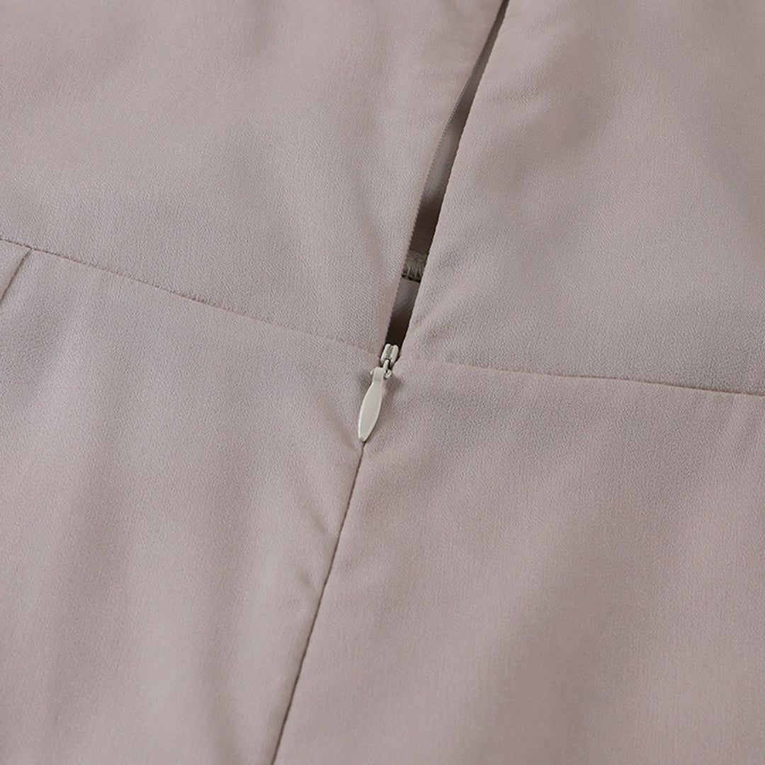 Festkleid mit Ausschnitt