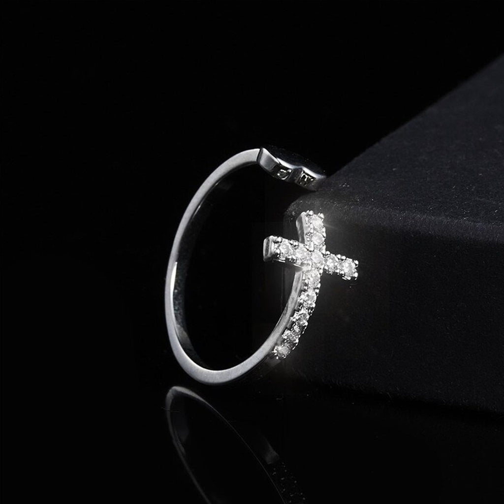 Silberfarbener Zirkon Liebe-Glaube Ring | Shop Nory
