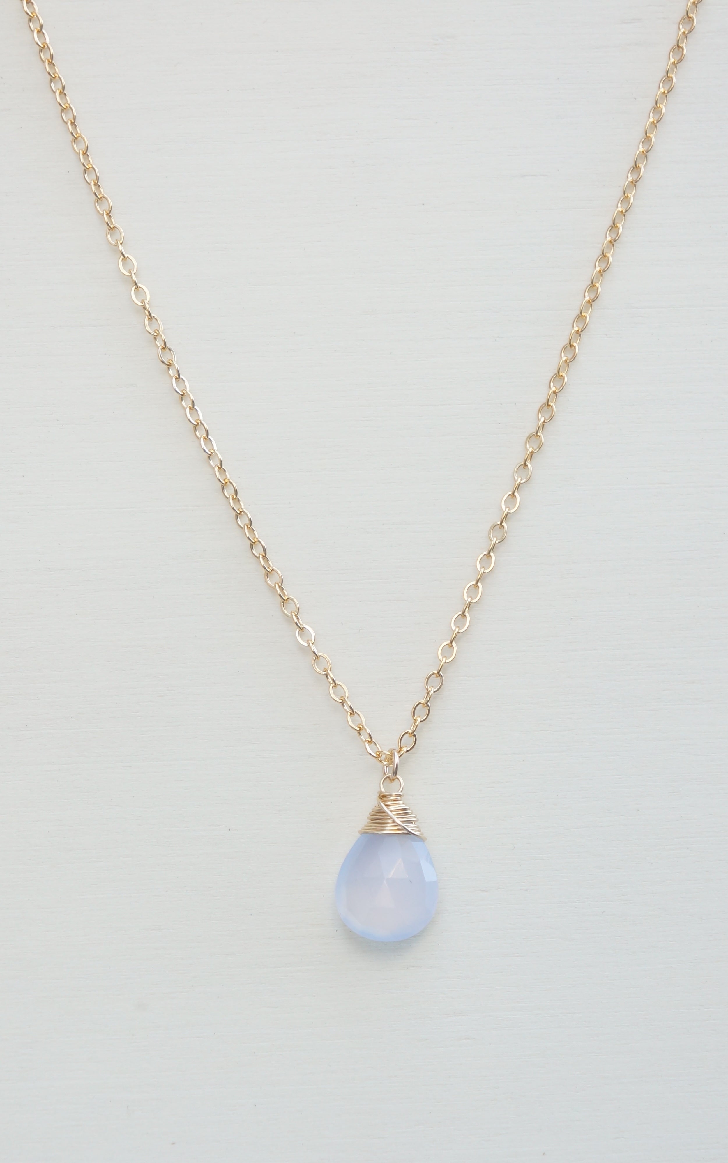 Blauchalcedon Zodiac/Geburtsstein Halskette | Shop Nory