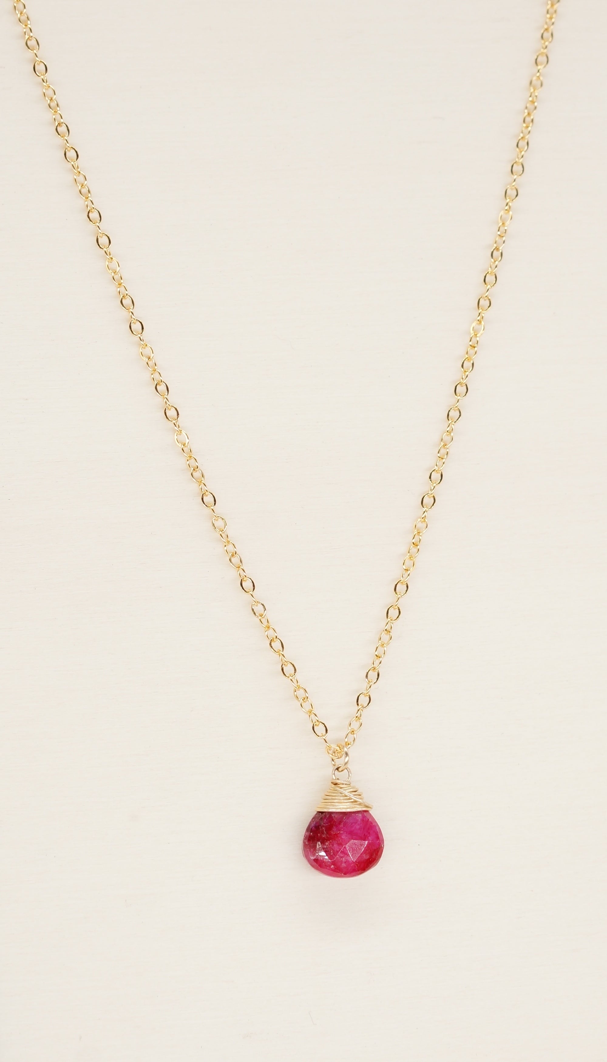 Ruby Zodiac/Geburtsstein Halskette | Shop Nory