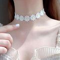 Zarte Daisy Halskette mit Kette | Shop Nory