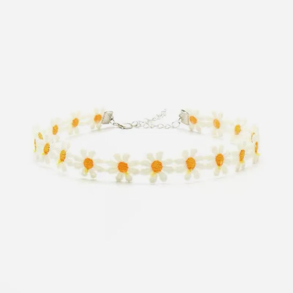 Zarte Daisy Halskette mit Kette | Shop Nory
