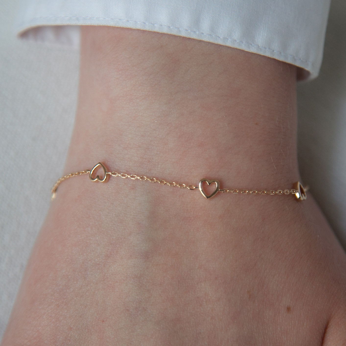 Damenarmband mit Herzchen vergoldet | Shop Nory