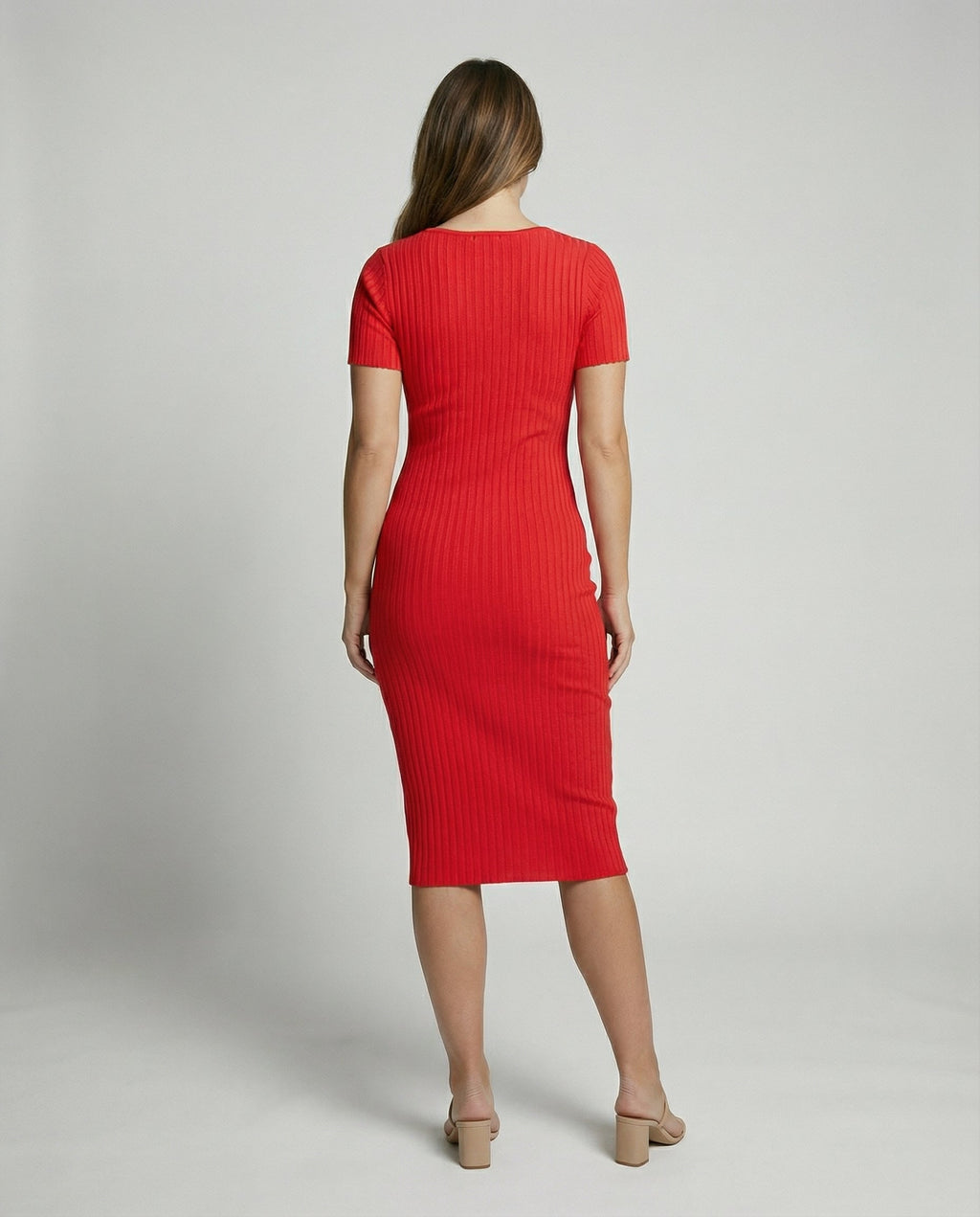 Geripptes, schmal geschnittenes Kleid