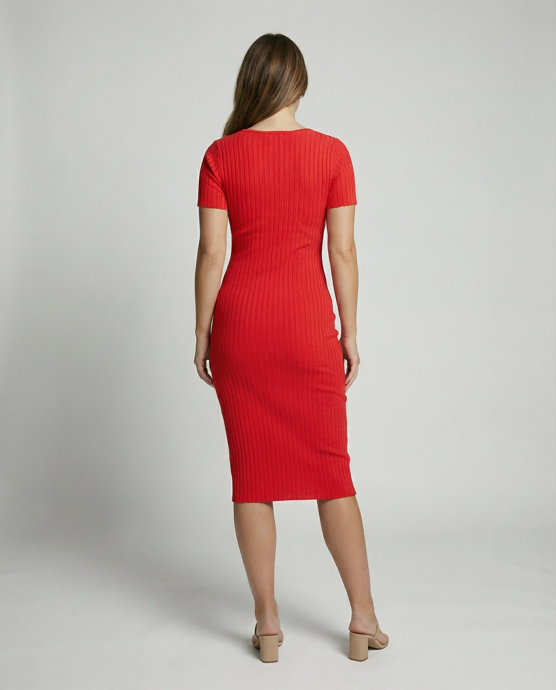 Geripptes, schmal geschnittenes Kleid