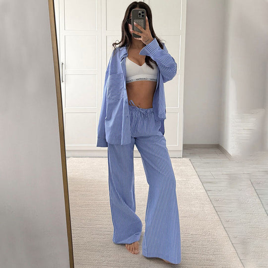 Damen gemütliches und stilvolles Pyjama-Set mit gestreiftem Design