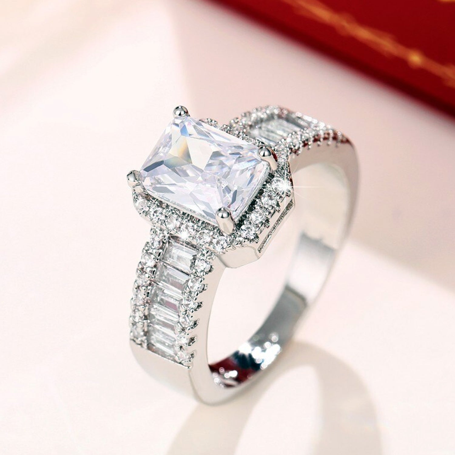 Natürlicher Weiß Moissanit Edelsteinring | Shop Nory