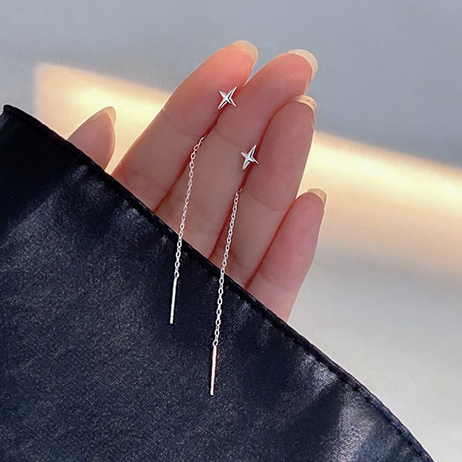 Long Ear Line Funkelnde Stecker Ohrringe | Shop Nory