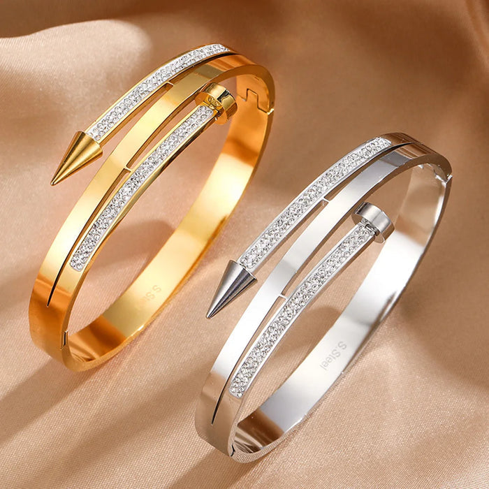 Doppellagiges Armband mit Strassverzierung