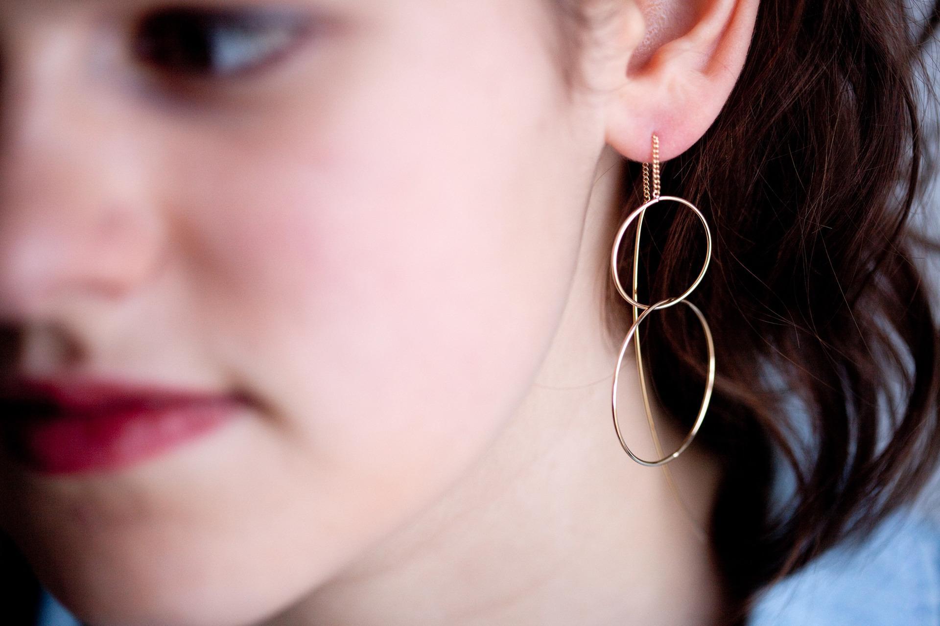 Durchzieher-Ohrringe mit verschlungenen Ringen | Shop Nory