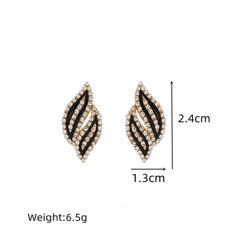 Damen Voll Kristall Strass Schwarz Emaille Doppelte Blätter Stecker Ohrringe | Shop Nory