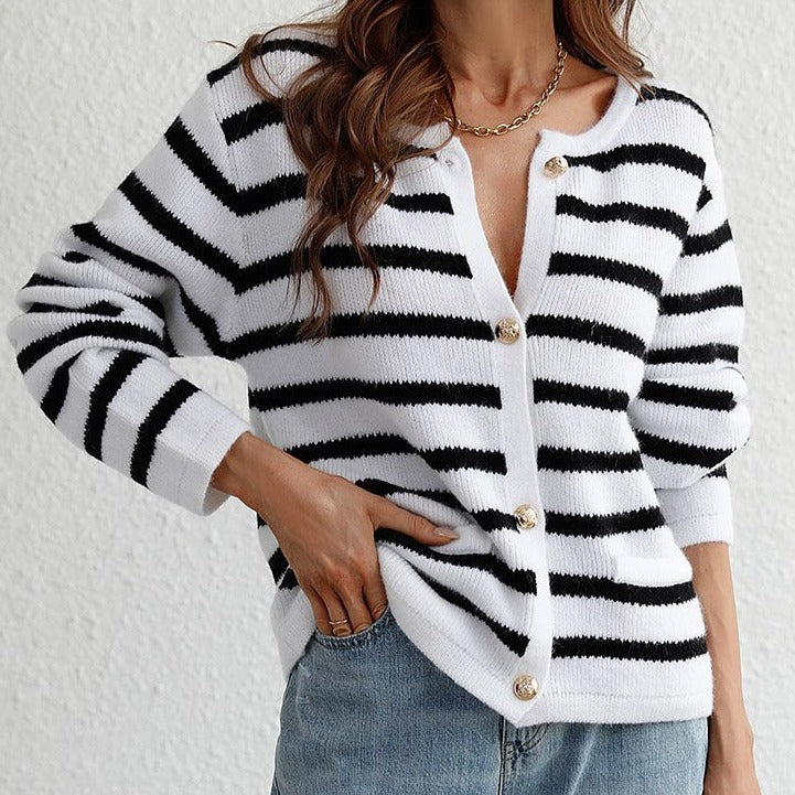 Shopnory | Damen Gestreifter Cardigan mit Knopfverschluss und Weichem Stoff