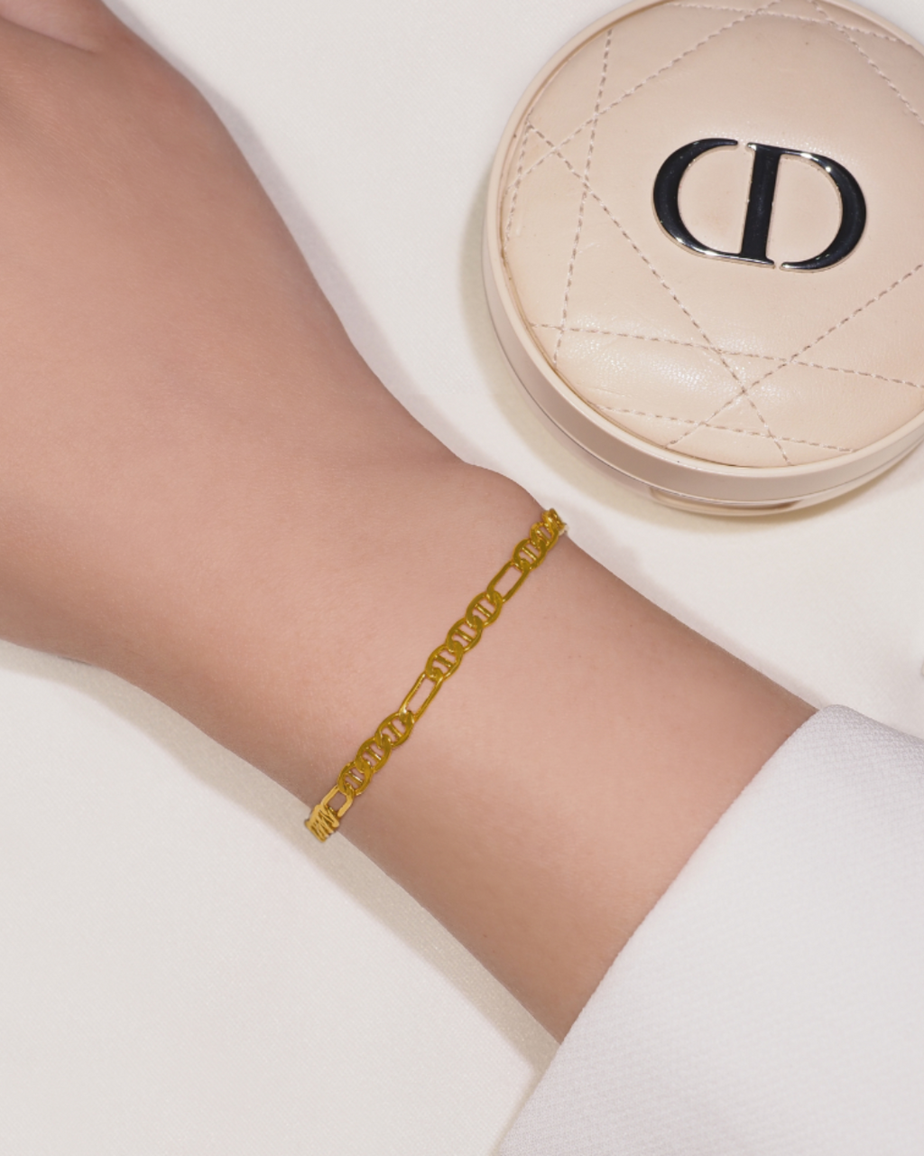 Klassisches Slim Figaro Minimal Gold Kettenarmband | Shop Nory