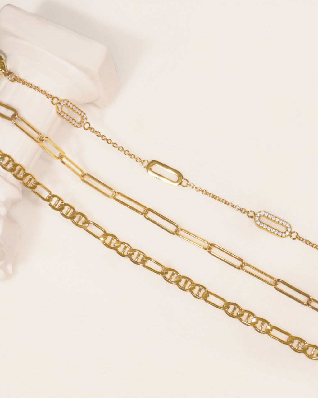 Klassisches Slim Figaro Minimal Gold Kettenarmband | Shop Nory