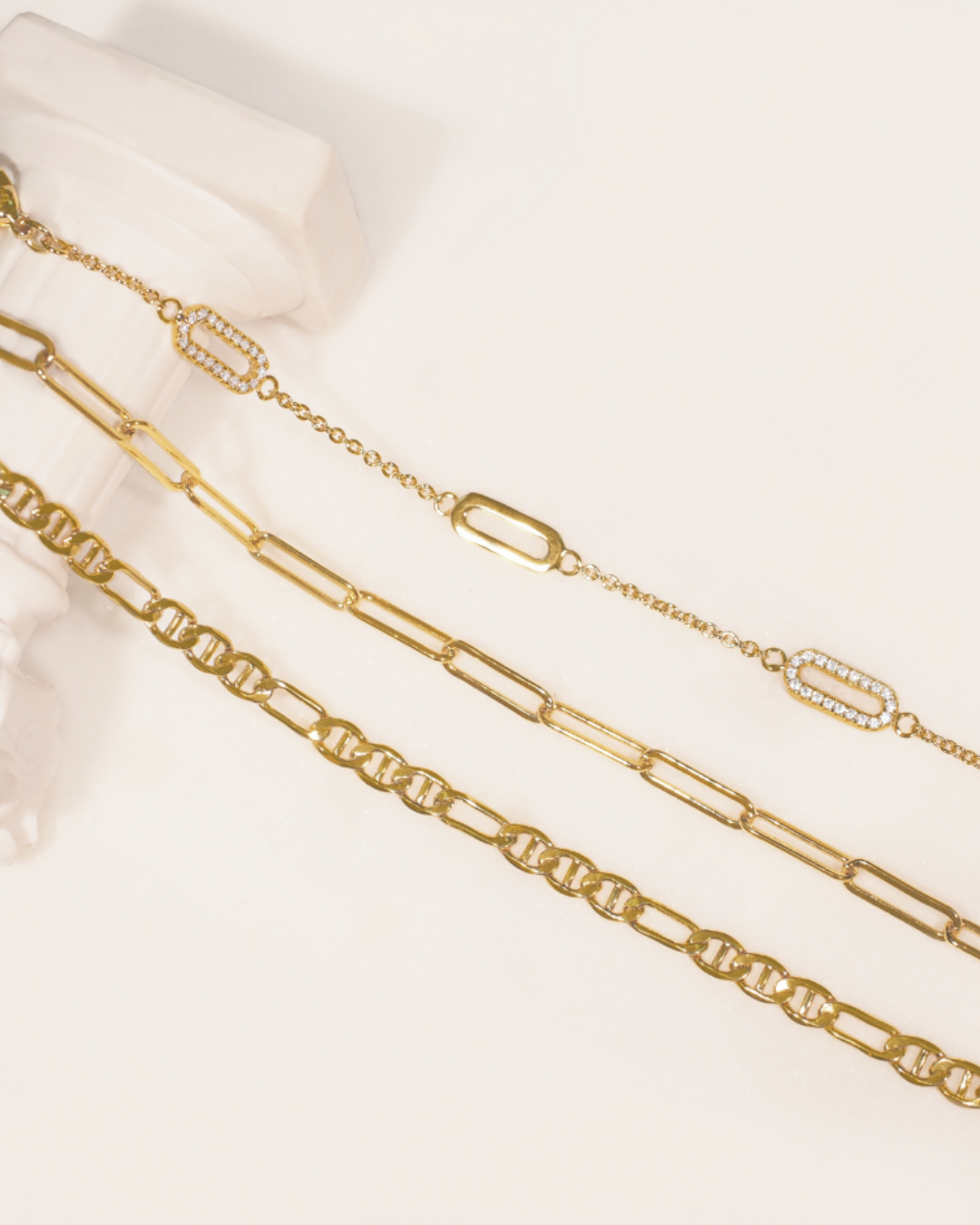 Klassisches Slim Figaro Minimal Gold Kettenarmband | Shop Nory