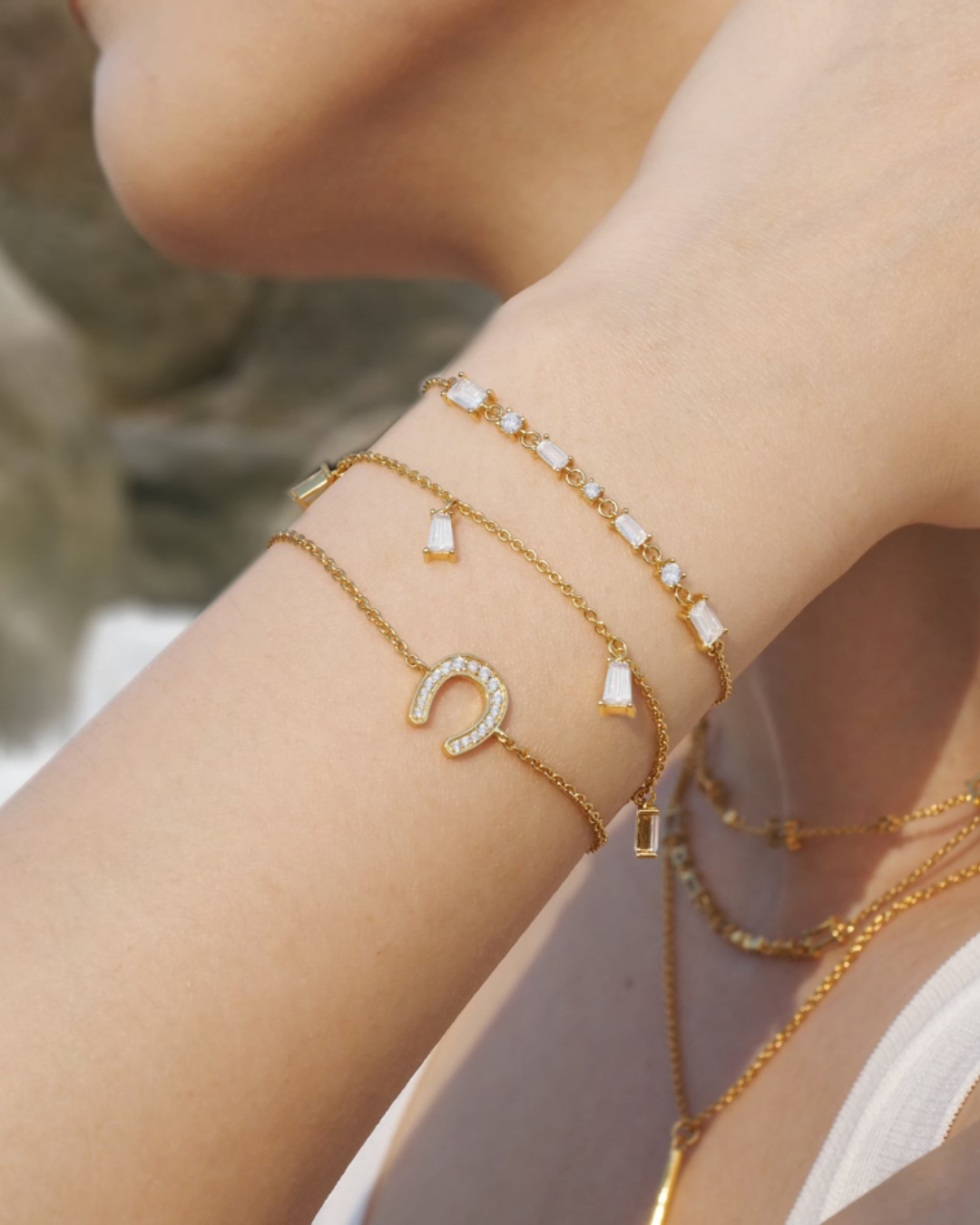 Glückliche Hufeisen-Kristall-Gold-Anhänger-Armband | Shop Nory