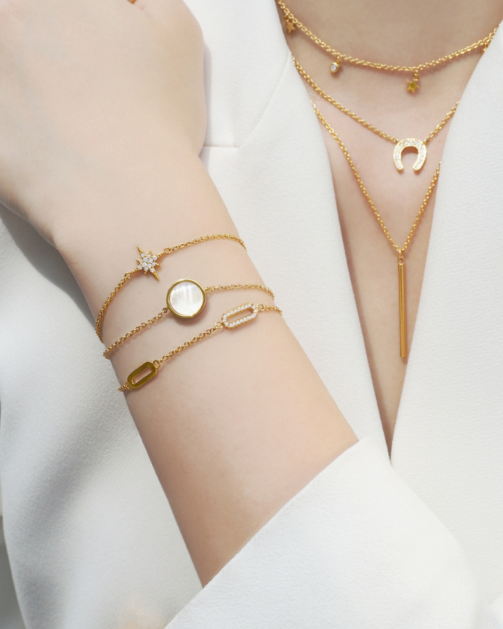 Stone Magic Coin Pearl Gold Charm Armband | Shop Nory