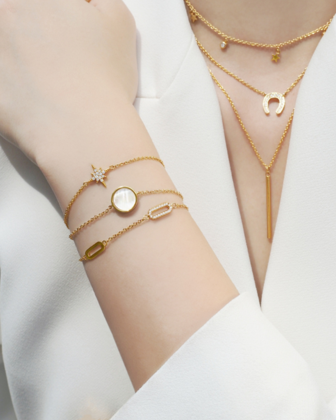 Stone Magic Coin Pearl Gold Charm Armband | Shop Nory