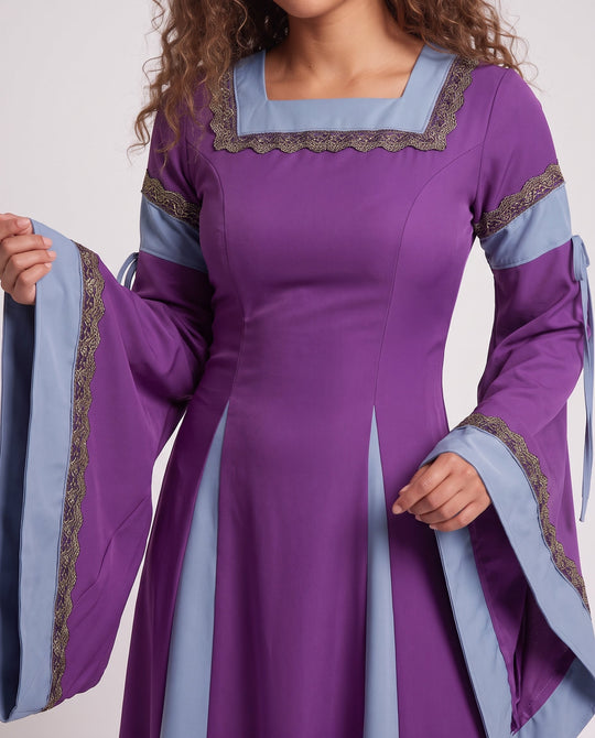 Damen Historisches Kleid mit langen, fließenden Ärmeln und dekorativem Schnürdetail Shop Nory