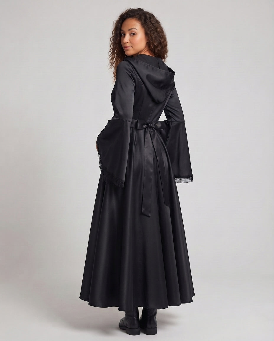 Damen Kapuzenkleid mit schwingendem Rock und Spitzenverzierungen Shop Nory