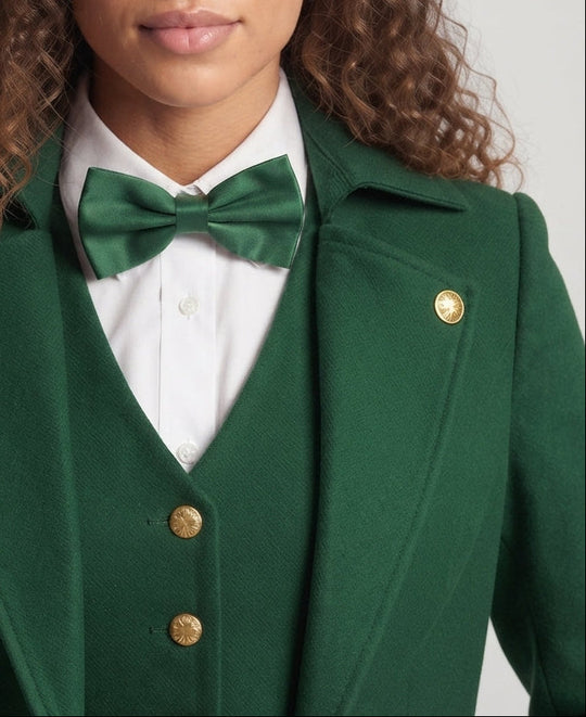 Damen Kostümset mit eleganter Weste, Hut und Fliege Shop Nory