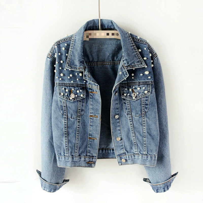 Lässige Jeansjacke mit Perlen