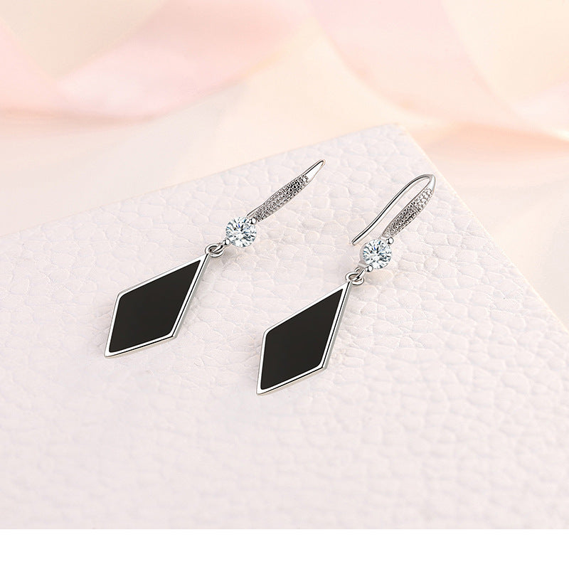 Damen Sterlingsilber Schwarze Emaille Dreieck Echte Kristall Haken Ohrhänger | Shop Nory