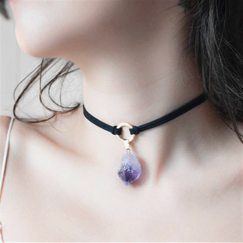 Irreguläre lila Kristall Choker-Halskette | Shop Nory