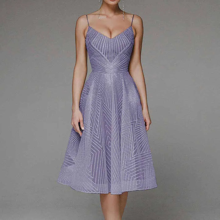 Elegantes Kleid Mit Offenem Rücken