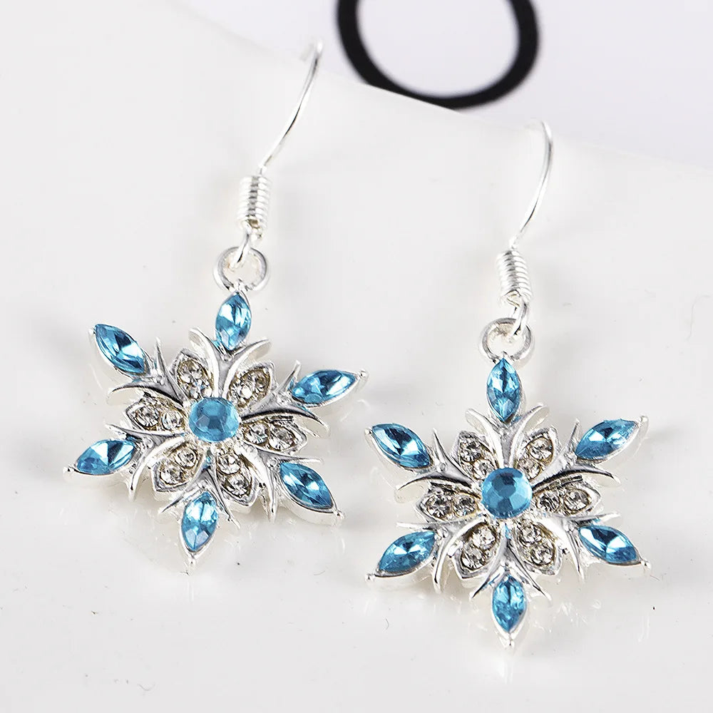 Winterliche Schneeflocken-Ohrringe | Shop Nory