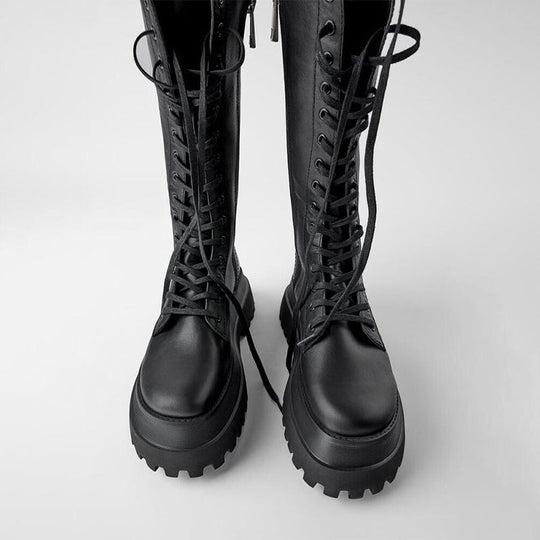Hohe Stiefel Damen Schwarz mit Schnürung Tracksohle