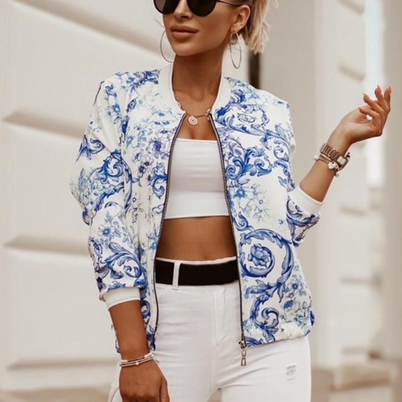 Leichte Blumenjacke