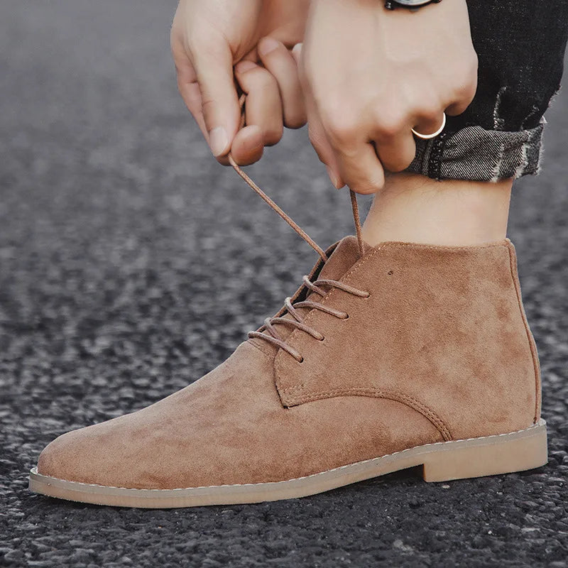 Herrenstiefel: Stil 2024
