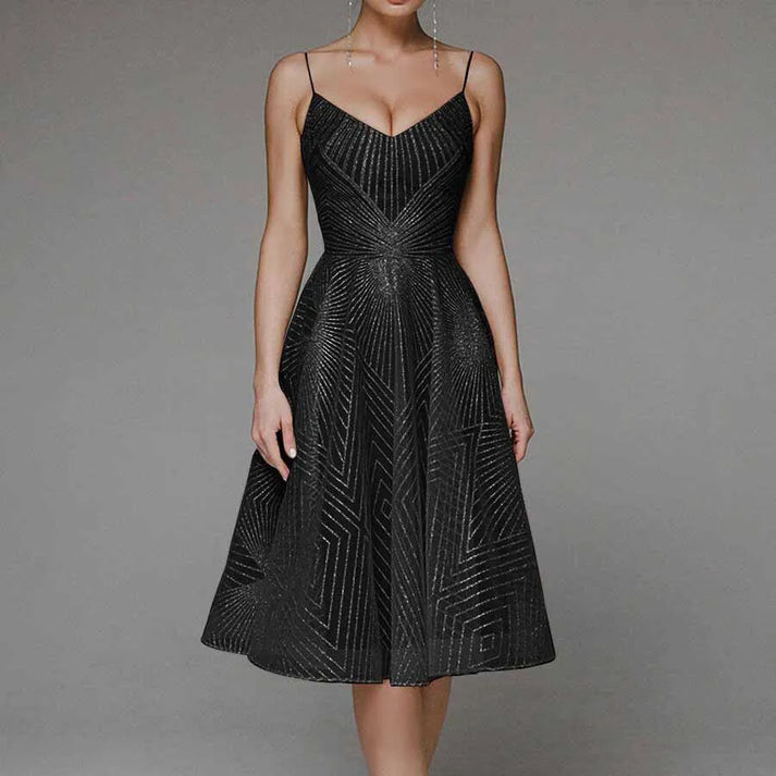 Elegantes Kleid Mit Offenem Rücken