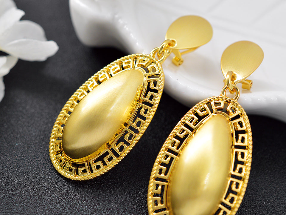 Damen Elegantes Goldfüllung Oval Große Wand Ausschnitt Glatte Anhänger & Ohrringe Set | Shop Nory