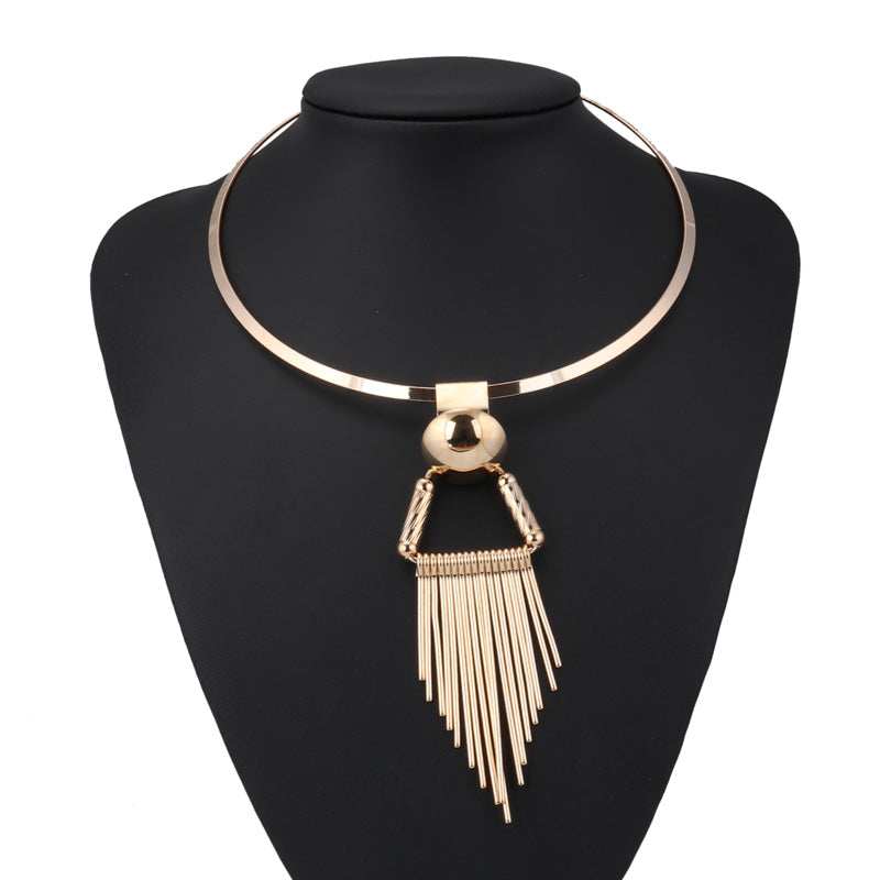 Damen Gold Bold Ring Statement Streifen Triangle Quaste Anhänger Choker Halskette | Shop Nory