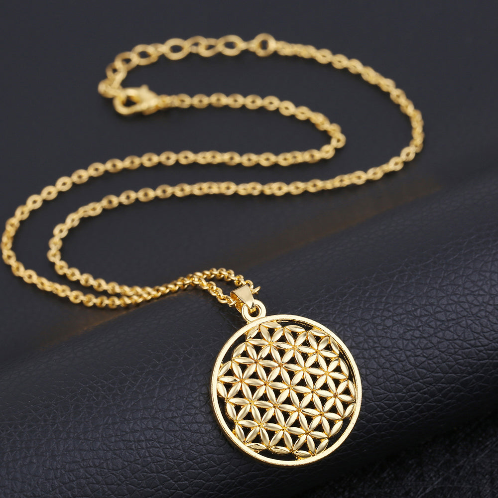 Damen Gold Rund ausgeschnittenes Blume des Lebens Mandala Edelstahl Anhänger Halskette | Shop Nory