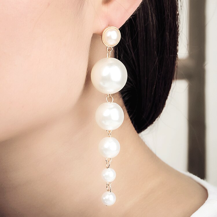 Damen Creme Simulierte Perlen Bestickte Lange Hängende Ohrringe | Shop Nory