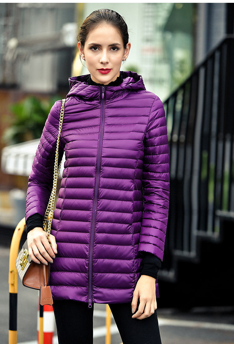 Lange Daunenjacke mit Kapuze "Praktische Leichtigkeit"