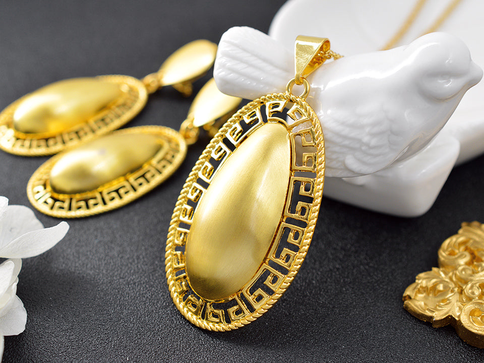 Damen Elegantes Goldfüllung Oval Große Wand Ausschnitt Glatte Anhänger & Ohrringe Set | Shop Nory