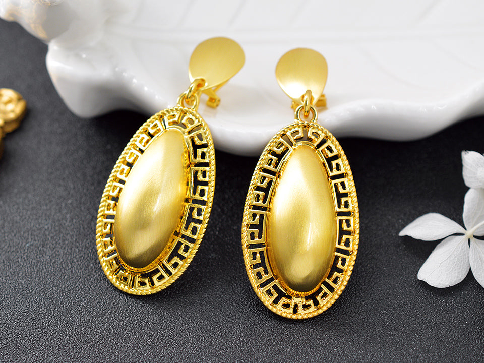 Damen Elegantes Goldfüllung Oval Große Wand Ausschnitt Glatte Anhänger & Ohrringe Set | Shop Nory