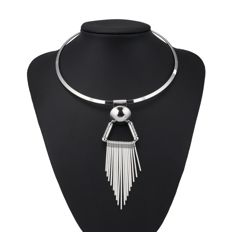 Damen Silber Bold Ring Statement Streifen Dreieck Quaste Anhänger Choker Halskette | Shop Nory